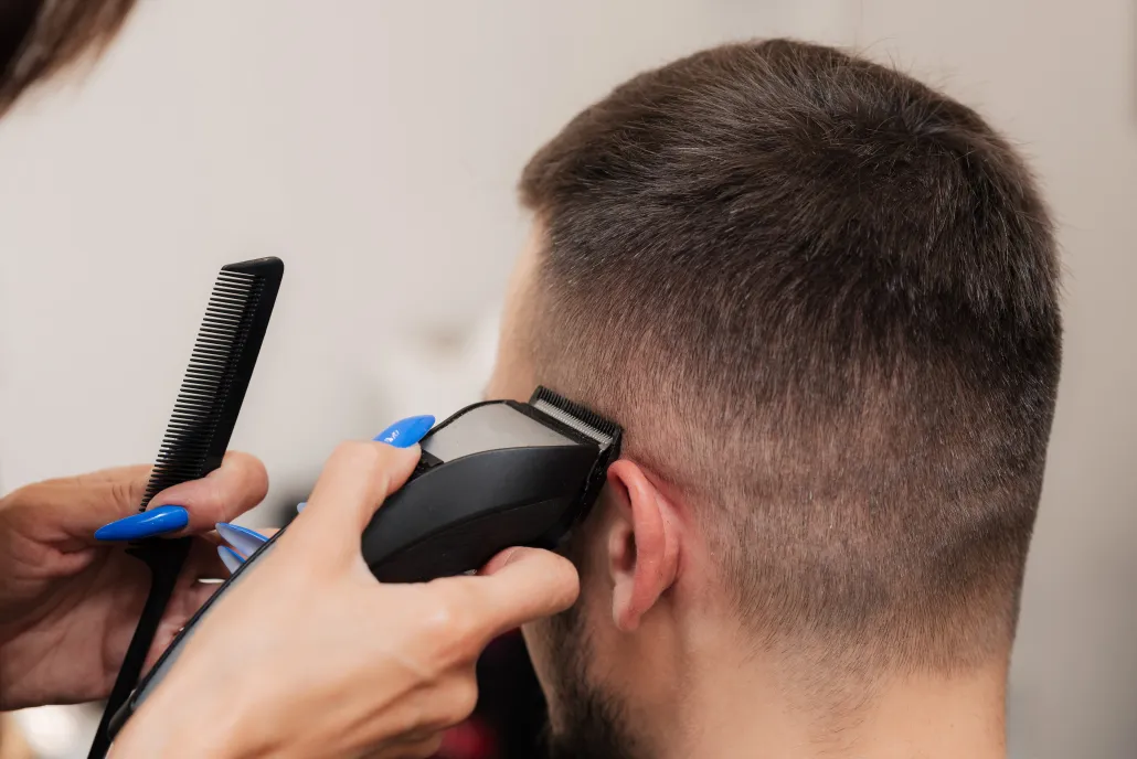Corte masculino con degradado